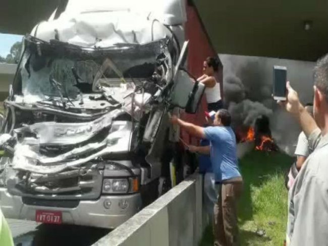 Pernambucana que salvou caminhoneiro em tragdia com Boechat ganha tratamento contra tumor