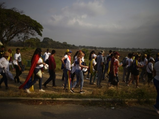 Dois indgenas so mortos em confronto com militares venezuelanos na fronteira com o Brasil