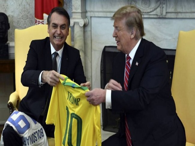 Trump diz que apoia Brasil na OCDE e vai discutir com Bolsonaro ao militar na Venezuela