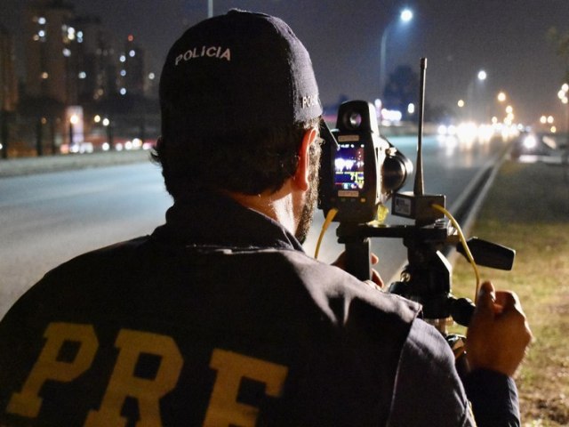 Radares da PRF flagram mais de mil motoristas por dia durante feriado no Paran