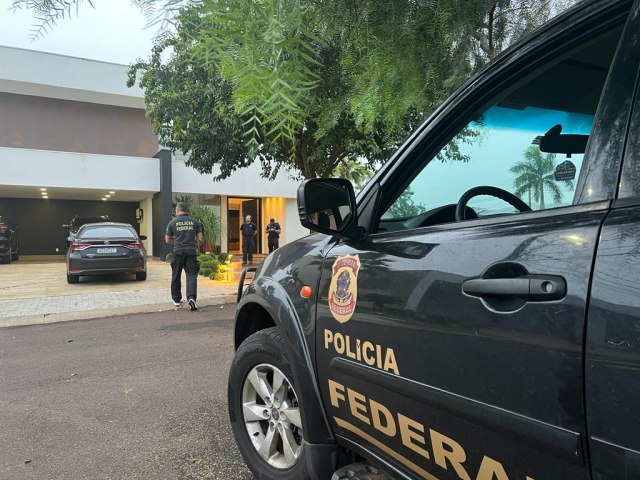  PF apreende 4 pessoas em Foz por contrabando na regio da Trplice Fronteira