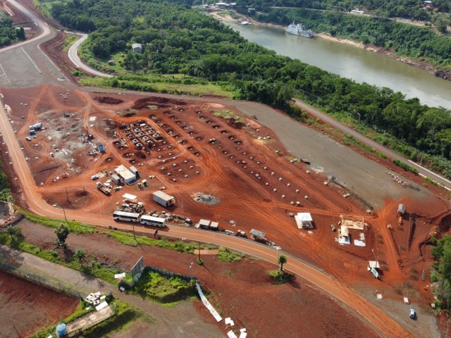 Com cinco frentes de trabalho, obras da Perimetral Leste de Foz avanam na rodovia e aduanas