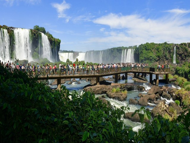 Cataratas do Iguau recebeu mais de 30 mil pessoas no feriado de Pscoa