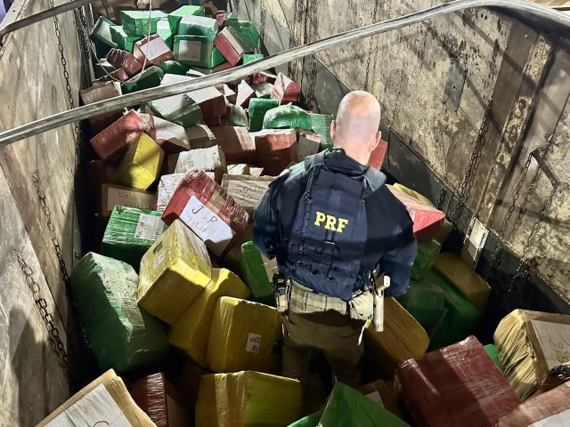 Polcia Rodoviria Federal apreende mais de 6 toneladas de maconha no Oeste do Paran