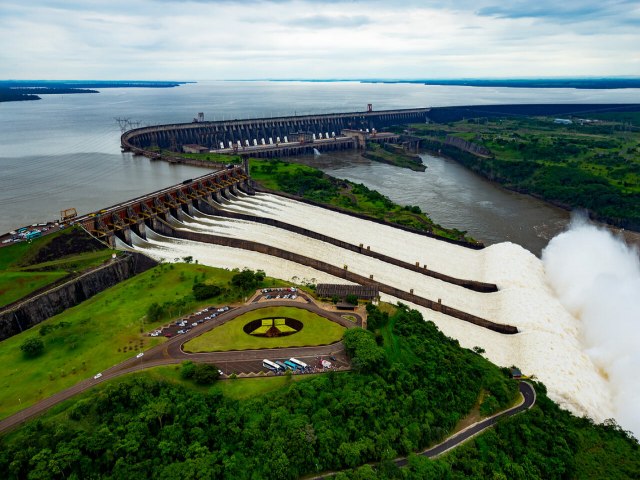 Usina de Itaipu comemora 50 anos de fundao nesta sexta-feira (17)