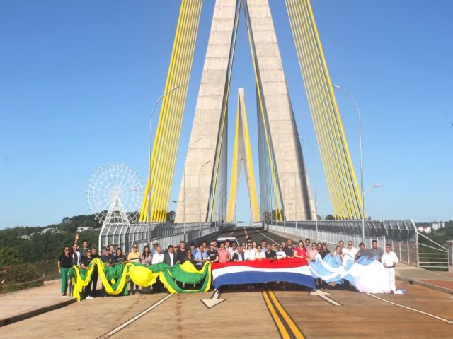 Urge a abertura da Ponte da Integrao  devido  insustentvel travessia pela Ponte da Amizade