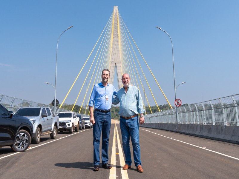 Diretores da Itaipu inspecionaram obras de acesso  Ponte da Integrao 