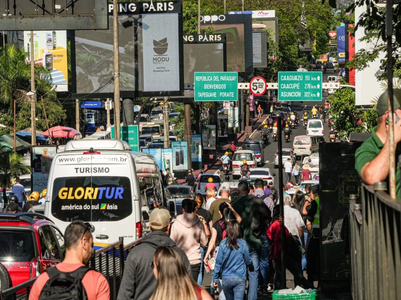 Vendas durante a Black Friday 2024* chega  aproximadamente aos  US$ 300 milhes em CDE, Paraguai: 95% dos compradores vieram do Brasil