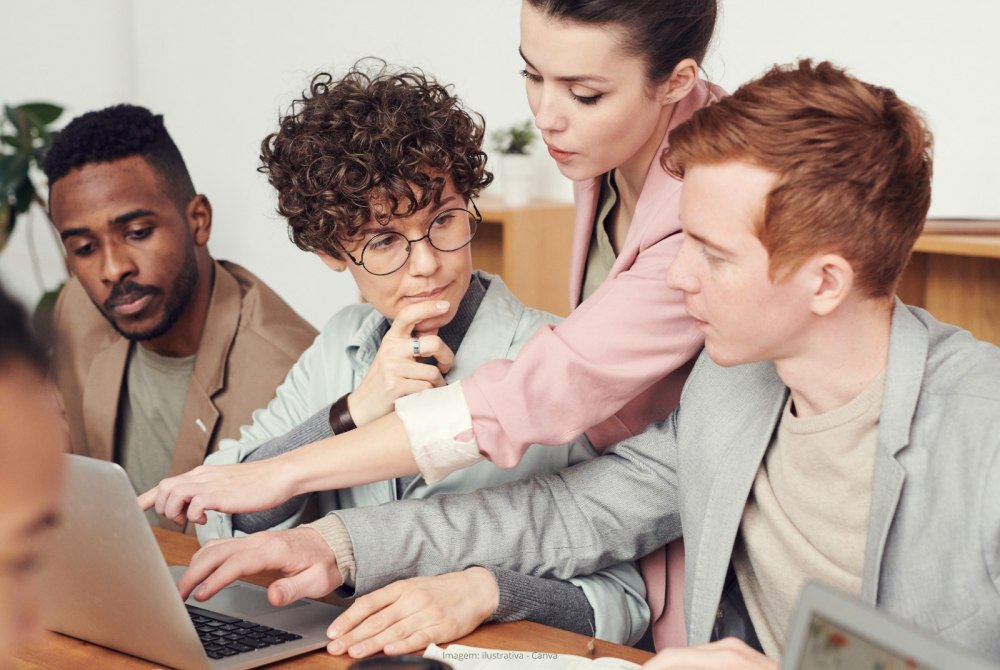 C�mara de Foz cobra cumprimento da Lei que visa inclus�o de jovens no mercado de trabalho