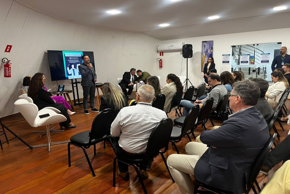 Foz lan�a campanha para coibir abusos e proteger m�dicos na emiss�o de atestados