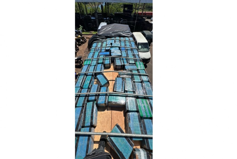 Paraguaio é preso com quase 2 toneladas de maconha na Ponte Internacional da Amizade Paraguaio é preso com quase 2 toneladas de maconha na Ponte Internacional da Amizade