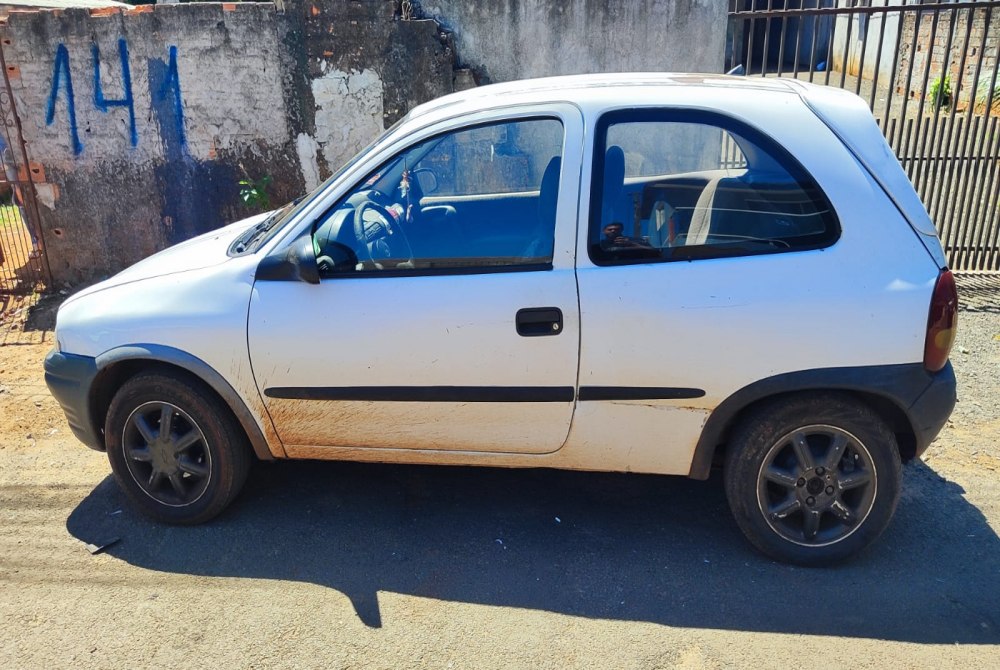 Guarda Municipal recupera Corsa furtado na Vila Br�s