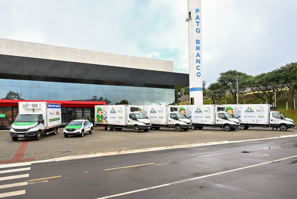 Itaipu amplia apoio � reciclagem com entrega de caminh�es e equipamentos no Sudoeste do Paran�