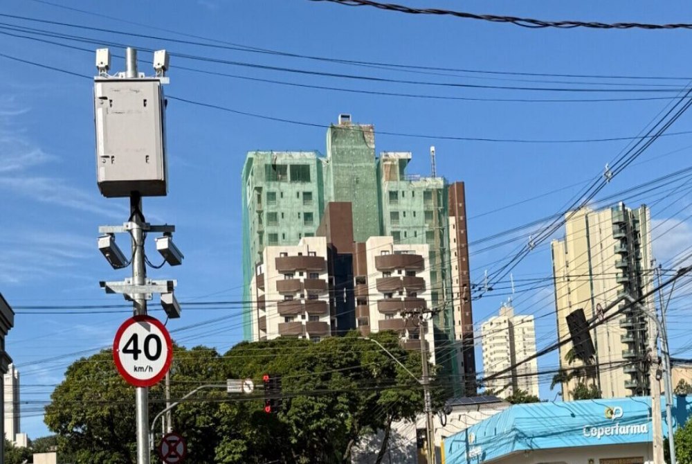 Motoristas devem ficar atentos: novos radares j� est�o funcionando no Centro de Foz