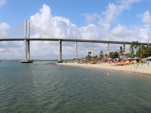 Boletim da Balneabilidade aponta dez pontos imprprios para banho em praias do RN