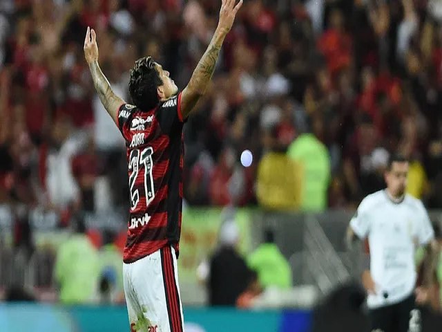 Flamengo x Corinthians quebra recorde de pblico de times brasileiros na Libertadores 2022