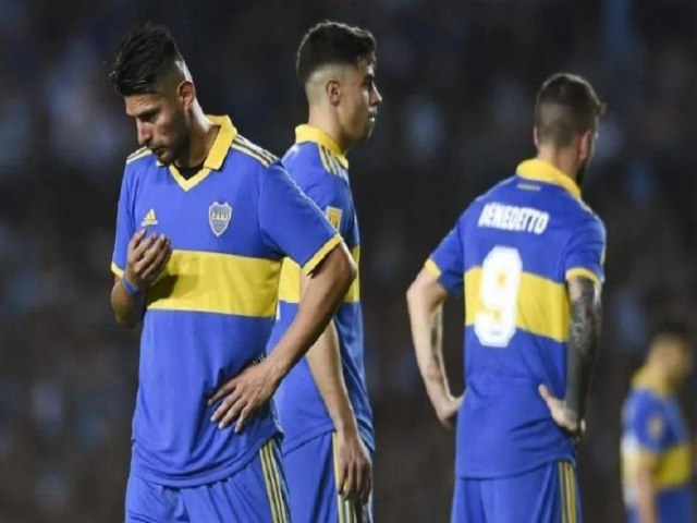 Boca Juniors suspende Benedetto e Zambrano aps briga no vestirio