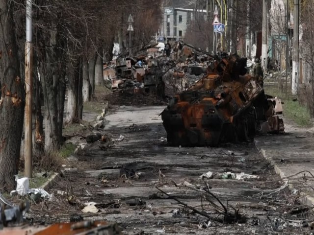 Os russos esto fugindo s pressas, diz governador de Lugansk