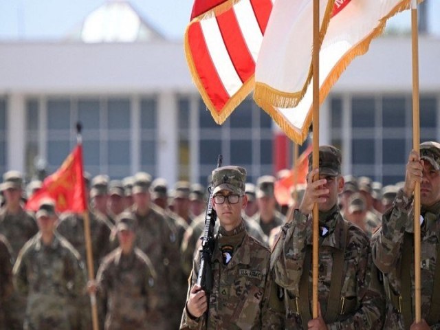 EUA deixam tropas de prontido na Europa diante de risco de Putin usar arma nuclear