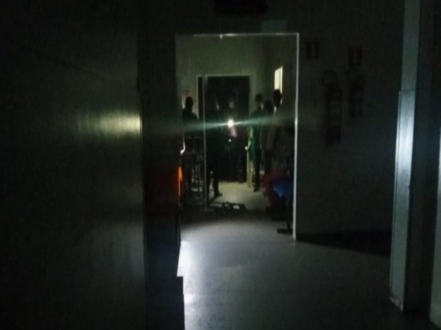 VDEO: Hospital Tarcsio Maia tem novo apago, UTIs so atingidas e energia s volta uma hora depois