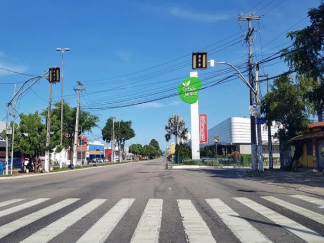 Multas disparam mais de 2.000% na avenida Roberto Freire aps instalao de radar