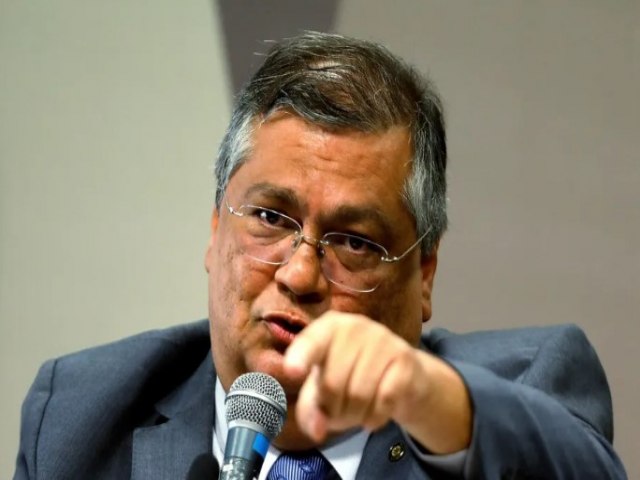 Dino afirma que ir acionar AGU para cobrar indenizao de Bolsonaro pelos danos causados ao Poder Judicirio e  sociedade