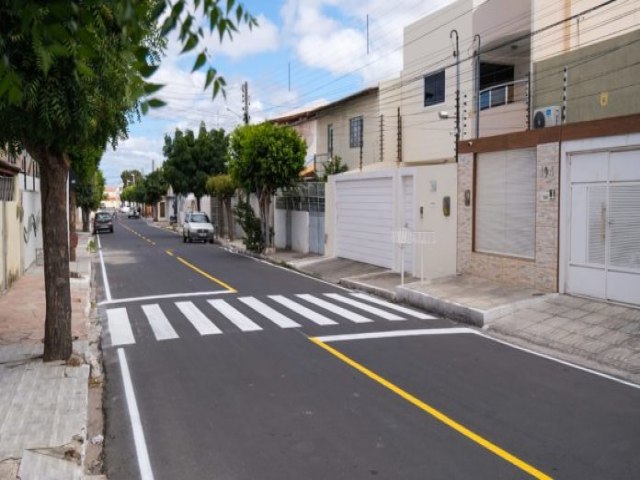 Mobilidade: aps obras de pavimentao, ruas e avenidas ganham reforos na segurana com sinalizao horizontal em Petrolina
