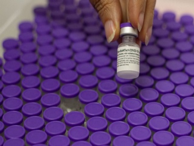 Nova remessa com 231.080 doses de vacinas contra a Covid-19  enviada a Pernambuco pelo Ministrio da Sade