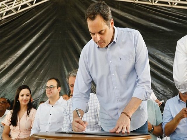 Governador Paulo Cmara anuncia investimento de R$ 25 milhes para o aumento da oferta de gua em Serra Talhada