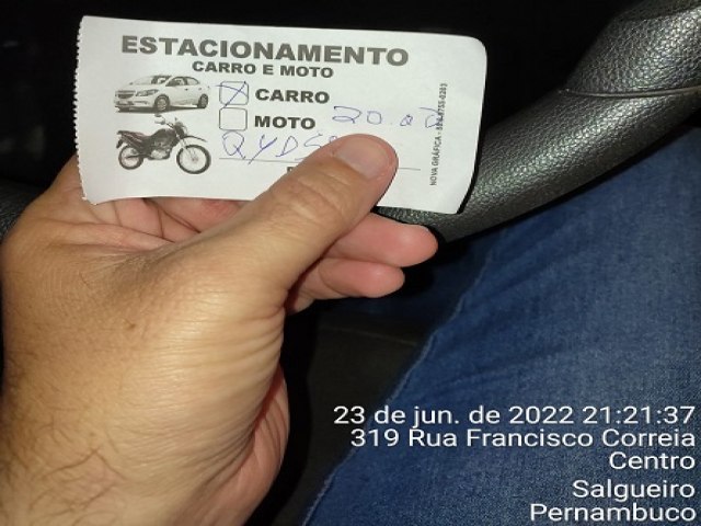 Morador de Salgueiro reclama de pagamento de estacionamento em rua paralela  Estao do Forr