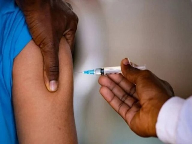 Ministrio da Sade amplia vacinao com dose de reforo bivalente contra Covid-19 para toda populao acima de 18 anos