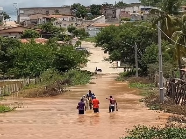 Fabinho comenta situao dos moradores do Santa Margarida devido s intensas chuvas e diz que buscou soluo para o problema