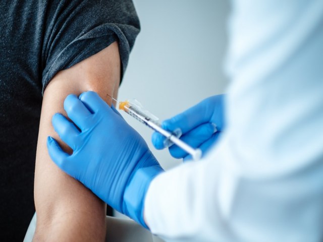 Brasil j aplicou mais de 3,55 milhes de doses da vacina contra Covid