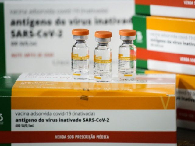 Butantan responsabiliza crise diplomtica Brasil x China por atrasos na entrega de vacinas