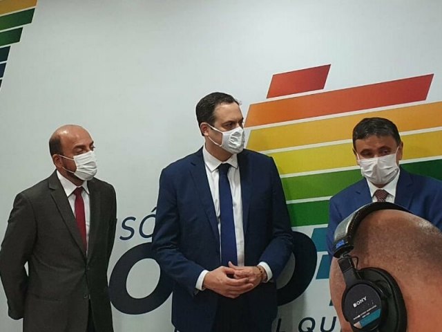 Em Brasília, vice-governador do RN visita farmacêutica que vai produzir vacinas