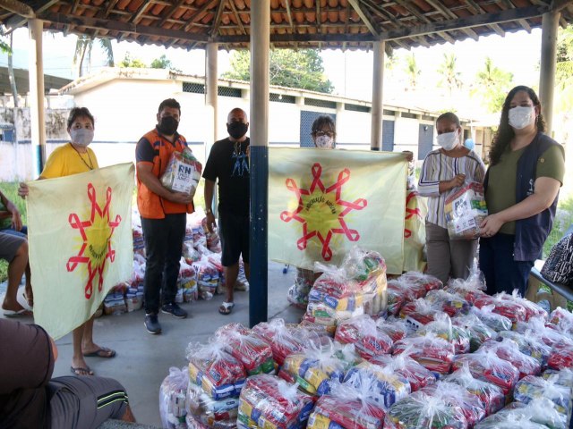 Governo inicia entrega de cestas bsicas do Programa RN Chega Junto no Combate  Fome