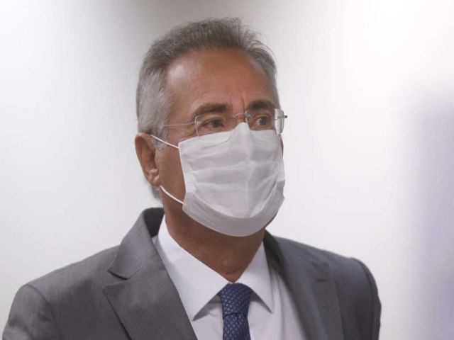 Renan diz que governo Bolsonaro fechou as portas para vacinas