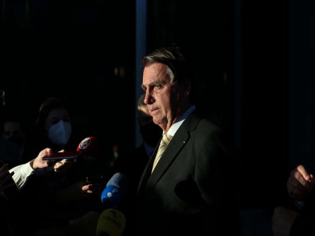 Prevaricao se aplica a servidor pblico, no a mim, diz Bolsonaro sobre caso Covaxin