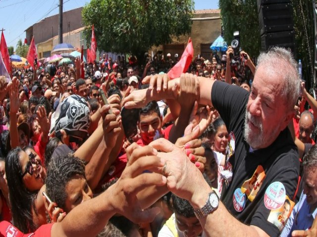 PT lança vídeo com Lula em solidariedade às vítimas da Covid e emociona as redes