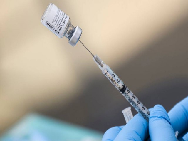 Vacina da Pfizer/BioNTech  segura e eficaz para crianas de 5 a 11 anos, dizem fabricantes