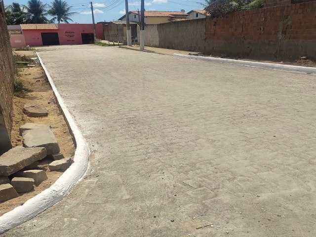 Ceará-Mirim: mais ruas sendo calçadas