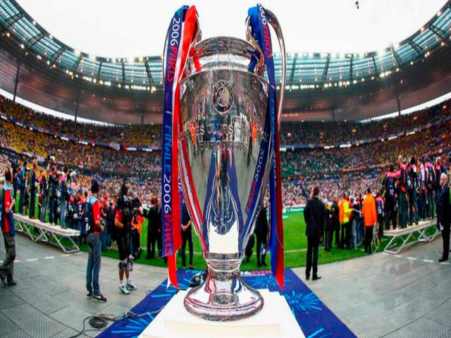 Guerra faz UEFA transferir final da Champions da Rússia para a França