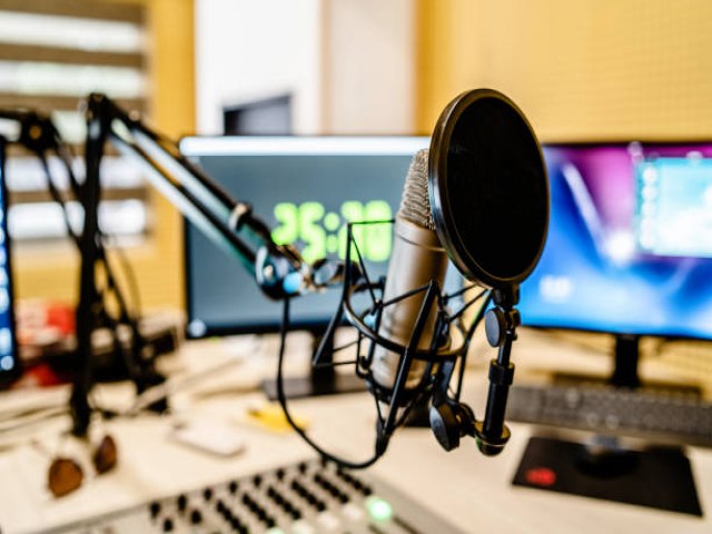 Quais as diferenças entre uma web rádio e uma rádio tradicional?