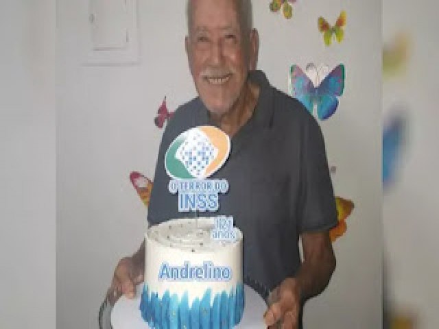 Idoso comemora 121 anos com bolo temtico: O terror do INSS  
