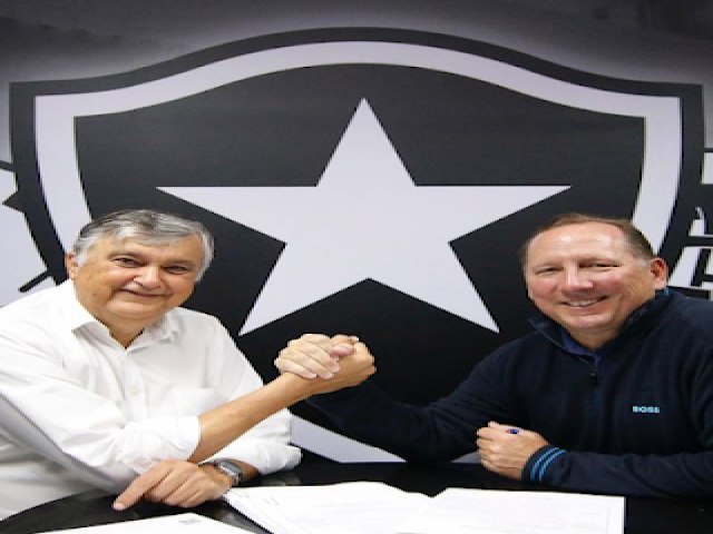 Oficial: John Textor assina contrato por 90% da SAF e  o novo dono do Botafogo/RJ!