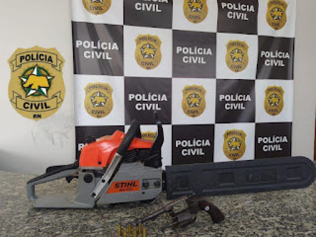 Polícia Civil prende homem por posse ilegal de arma de fogo e receptação em Pau dos Ferros