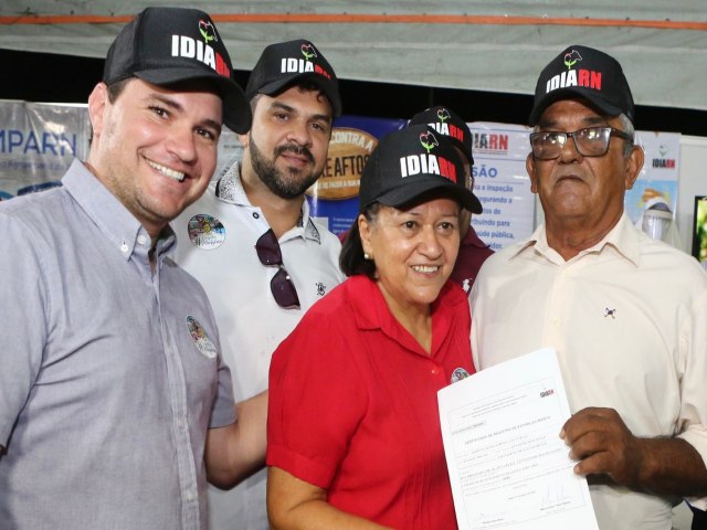 Governadora visita 23 Exposio Agropecuria do Potengi e entrega certificado a nova Queijeira