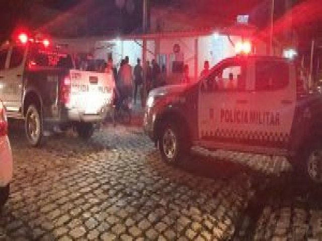 EX-POLICIAL MILITAR SOFRE TENTATIVA DE HOMICDIO POR ARMA DE FOGO NO BAIRRO BARROCAS EM MOSSOR NO RN