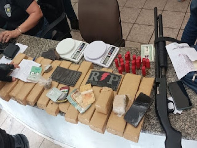 Polcia Militar Apreende 12kg de Maconha, Arma de Grosso Calibre, Munies e Prende Trs Suspeitos em Mossor-RN
