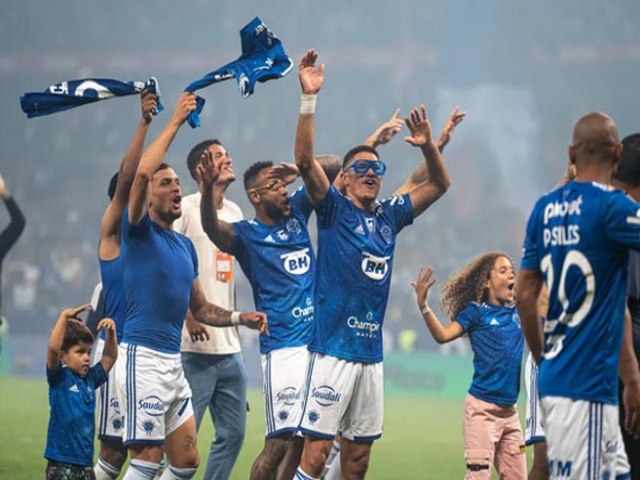 Cruzeiro conquista Srie B se torna campeo mais antecipado da histria